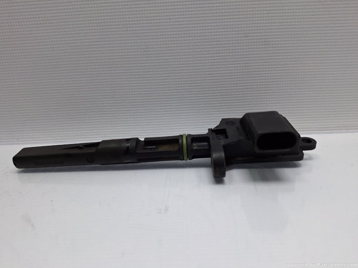 Senzor nivel ulei VOLKSWAGEN POLO (9N_) [ 2001 - 2012 ] 12V (AZQ, BME) 47KW|64HP 045907660D