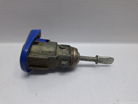 Butuc usa VOLKSWAGEN POLO (9N_) [ 2001 - 2012 ] 16V (AUA, BBY, BKY) 55KW|75HP 6Q4837167E