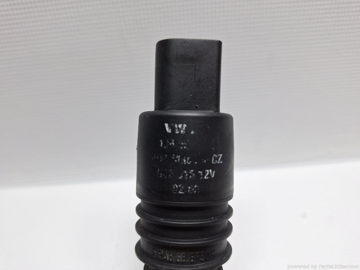 Pompita lichid parbriz VOLKSWAGEN POLO (9N_) [ 2001 - 2012 ] 16V (AUA, BBY, BKY) 55KW|75HP 1K6955651