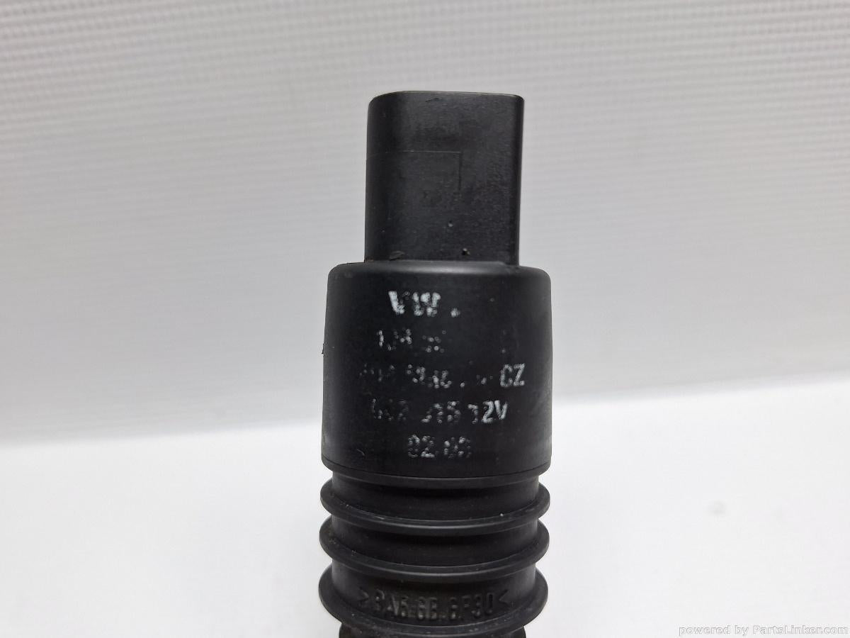Pompita lichid parbriz VOLKSWAGEN POLO (9N_) [ 2001 - 2012 ] 16V (AUA, BBY, BKY) 55KW|75HP OEM 1K6955651