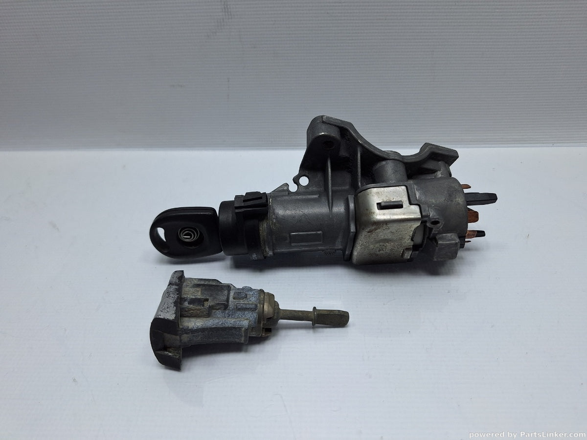 Contact cu cheie si butuc VOLKSWAGEN POLO (9N_) [ 2001 - 2012 ] TDI (AMF, BAY) 55KW|75HP 4B0905851