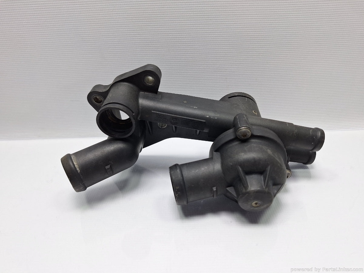 Carcasa termostat VOLKSWAGEN POLO (9N_) [ 2001 - 2012 ] 12V (AZQ, BME) 47KW|64HP 03C121111B