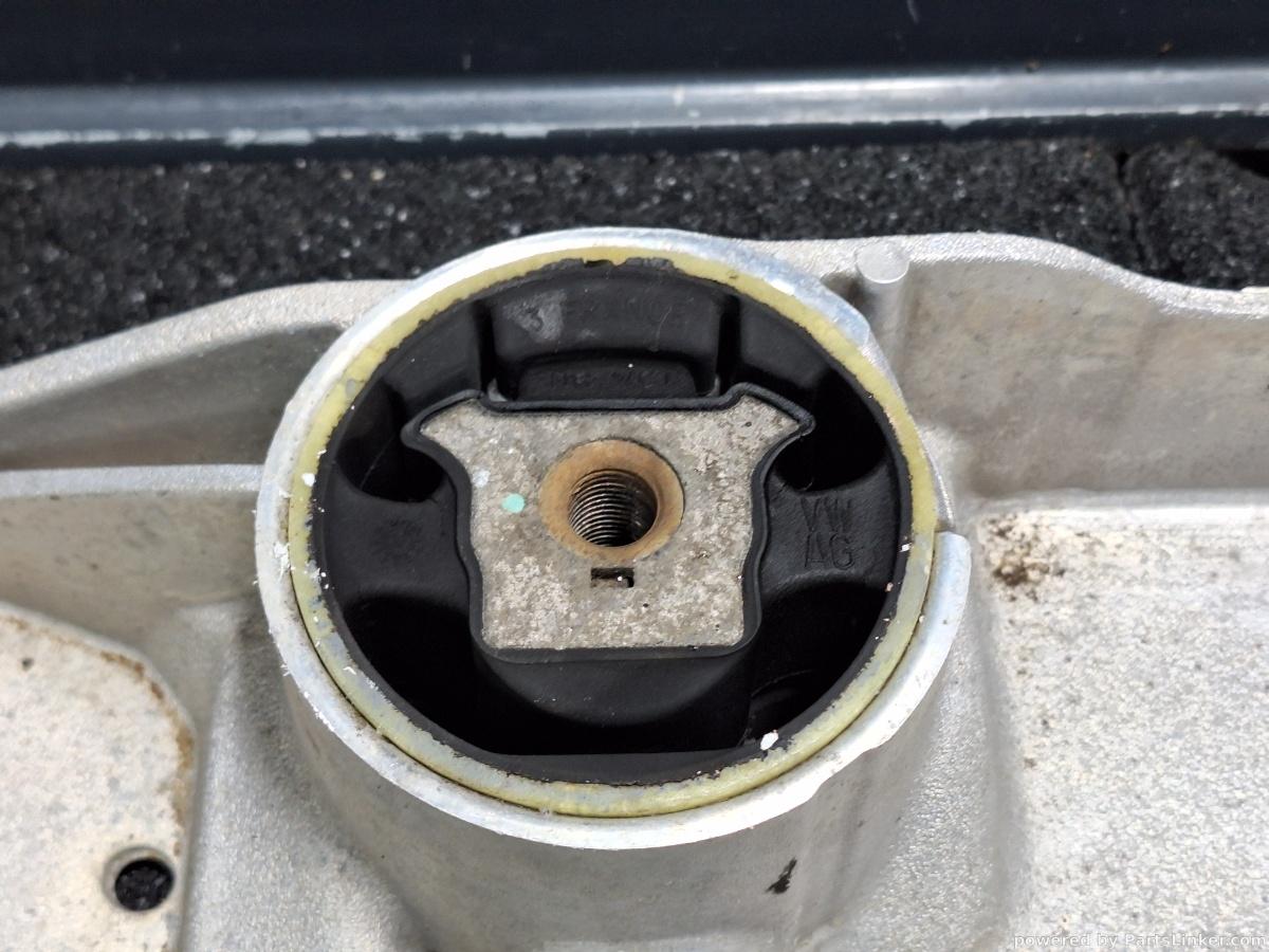 Jug motor VOLKSWAGEN GOLF V (1K1) [ 2003 - 2009 ] TDI (BKC, BLS, BXE) 77KW|105HP OEM 1K0199369F