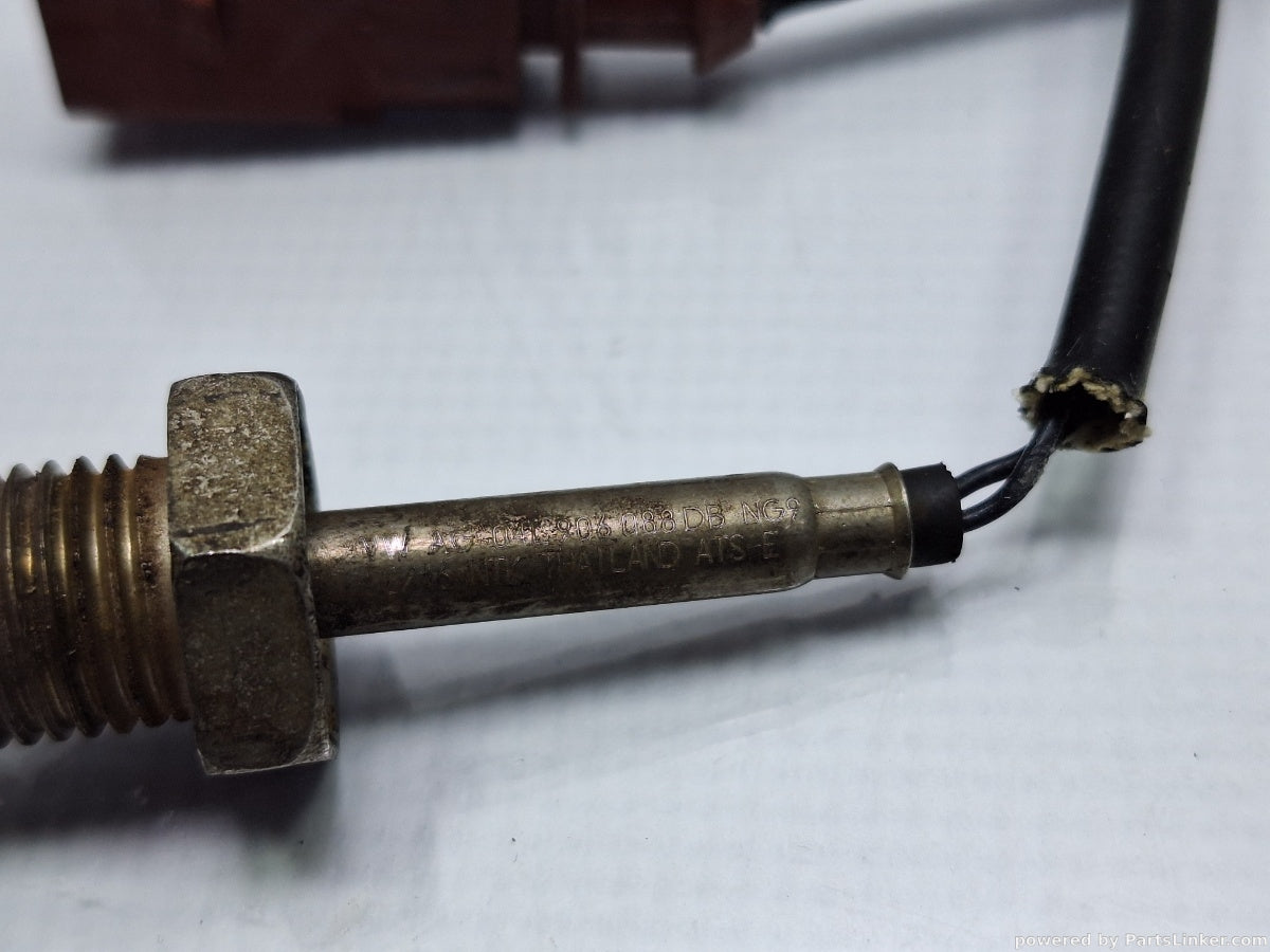 Senzor temperatura gaze SEAT LEON III (5F1) [ 2012 - > ] TDI (CUNA, CUPA, DJGA) 135KW|184HP 04L906088DB