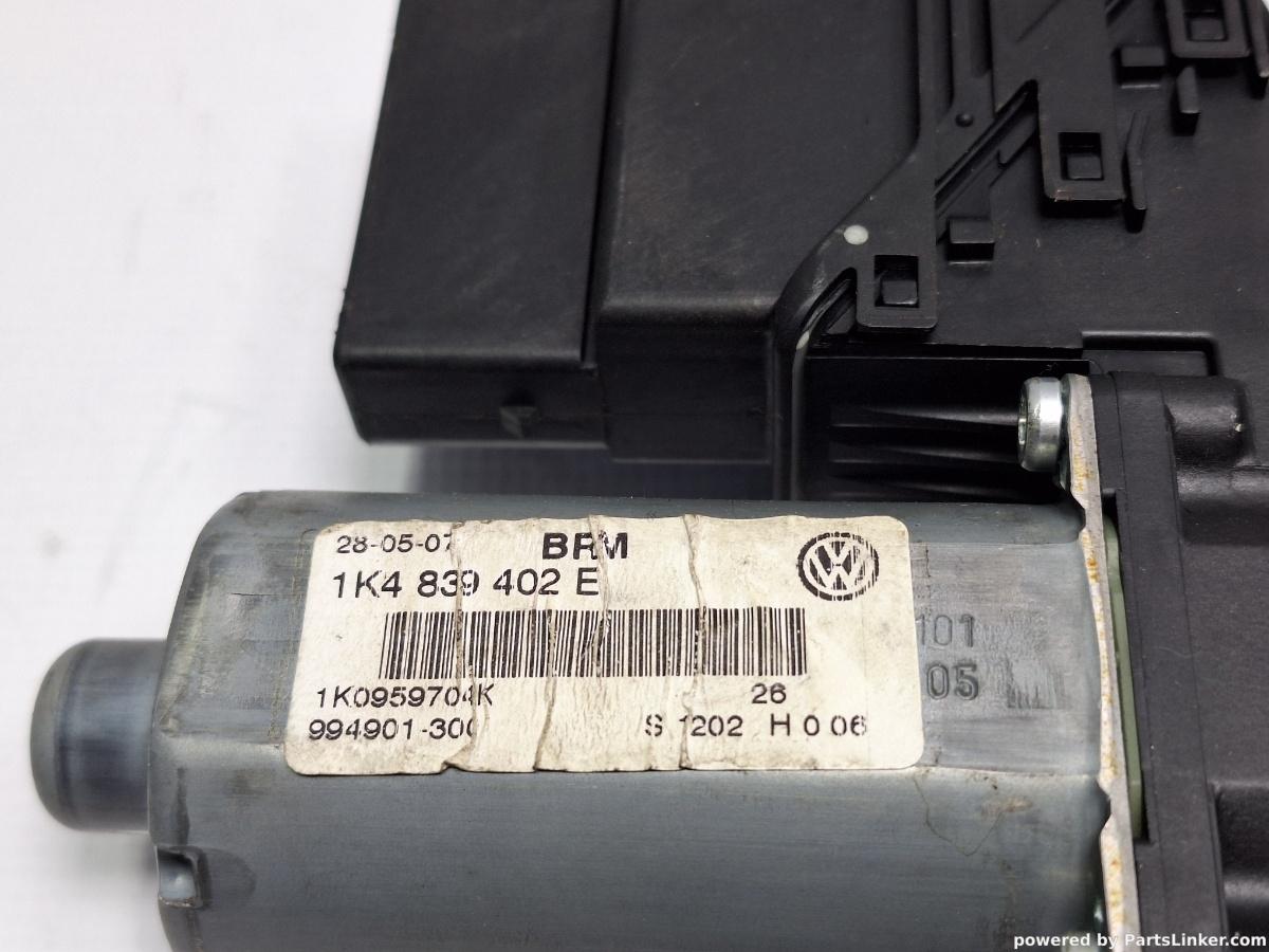Motoras macara geam dreapta spate VOLKSWAGEN GOLF V (1K1) [ 2003 - 2009 ] TDI (BKC, BLS, BXE) 77KW|105HP OEM 1K4839402E