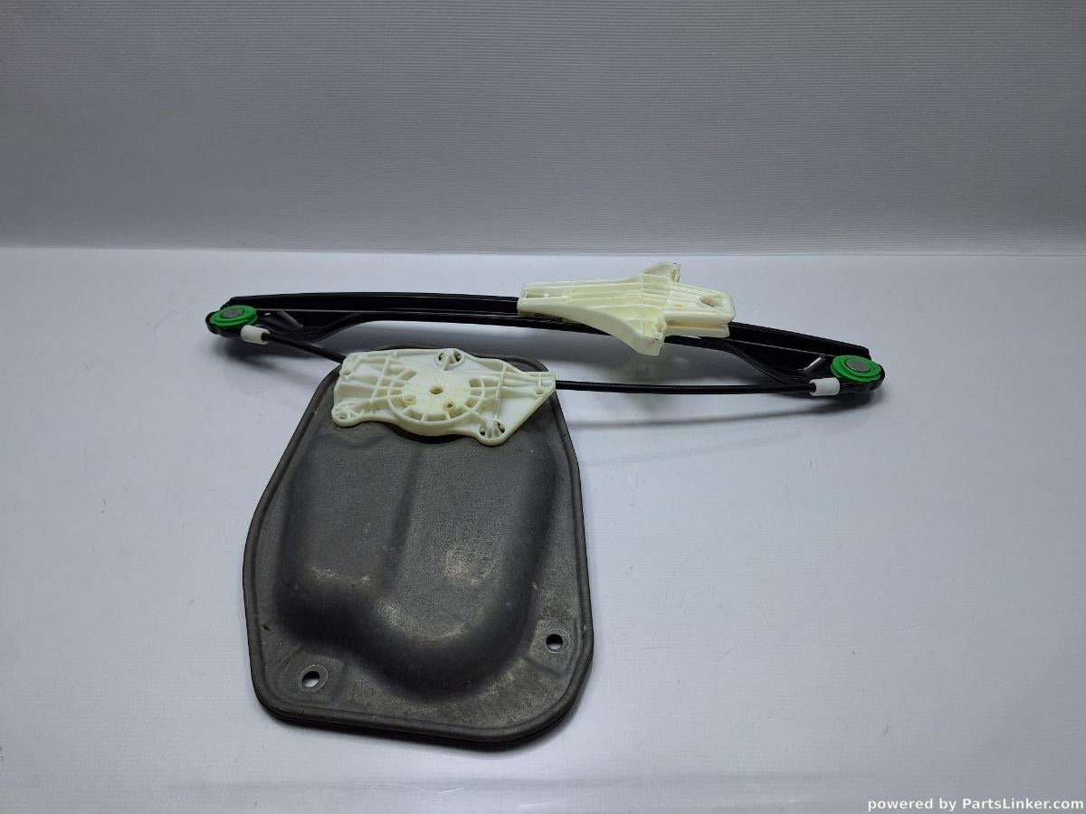Macara geam dreapta spate VOLKSWAGEN GOLF V (1K1) [ 2003 - 2009 ] TDI (BKC, BLS, BXE) 77KW|105HP OEM 1K5839462A
