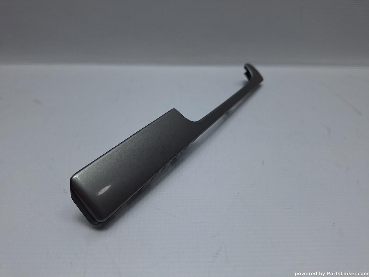 Ornament treem plansa bord VOLKSWAGEN GOLF V (1K1) [ 2003 - 2009 ] TDI (BKC, BLS, BXE) 77KW|105HP OEM 1K1858419