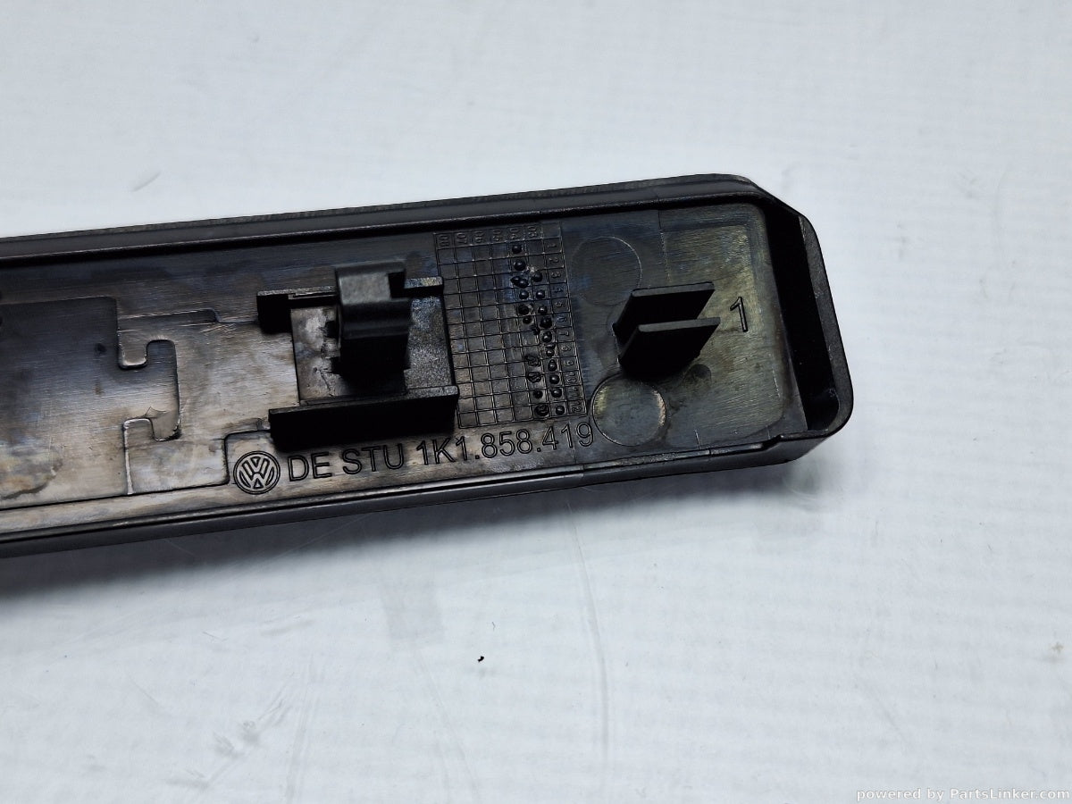 Ornament treem plansa bord VOLKSWAGEN GOLF V (1K1) [ 2003 - 2009 ] TDI (BKC, BLS, BXE) 77KW|105HP 1K1858419