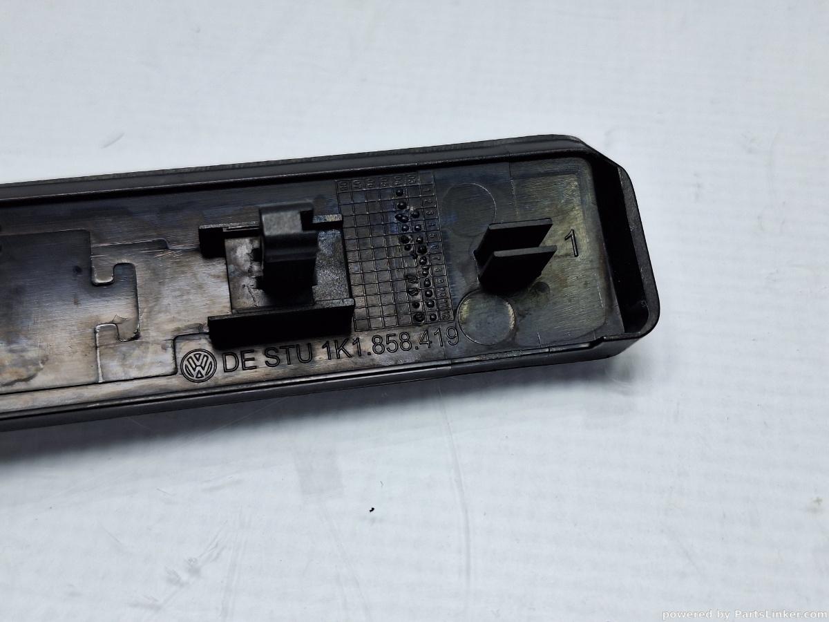 Ornament treem plansa bord VOLKSWAGEN GOLF V (1K1) [ 2003 - 2009 ] TDI (BKC, BLS, BXE) 77KW|105HP OEM 1K1858419