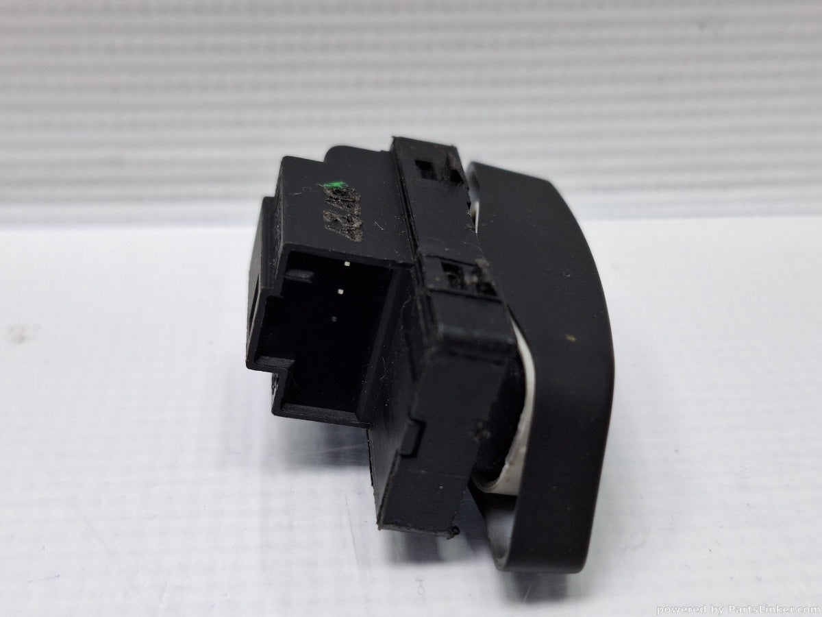 Buton inchidere centralizata VOLKSWAGEN GOLF V (1K1) [ 2003 - 2009 ] TDI (BKC, BLS, BXE) 77KW|105HP 1K0962126B