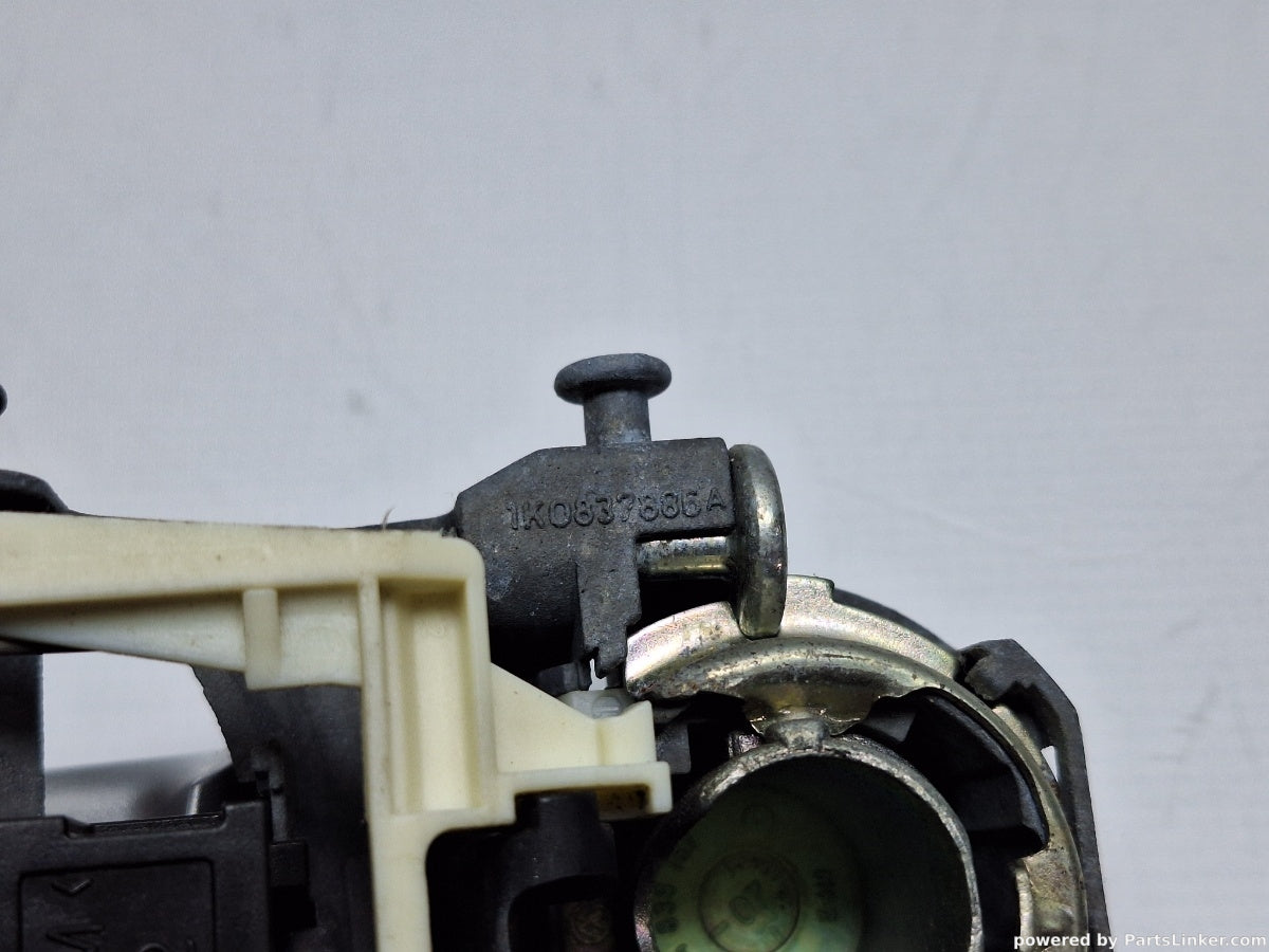 Maner exterior cu suport usa dreapta VOLKSWAGEN GOLF V (1K1) [ 2003 - 2009 ] TDI (BKC, BLS, BXE) 77KW|105HP 1K0837886A