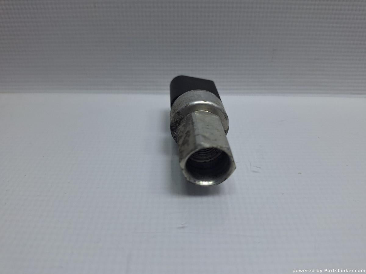 Senzor presiune ac VOLKSWAGEN GOLF V (1K1) [ 2003 - 2009 ] TDI (BKC, BLS, BXE) 77KW|105HP OEM 1K0959128E