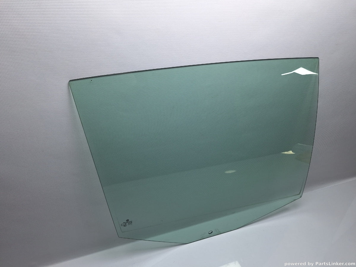 Geam usa dreapta spate VOLKSWAGEN GOLF V (1K1) [ 2003 - 2009 ] TDI (BKC, BLS, BXE) 77KW|105HP 1K6845026B