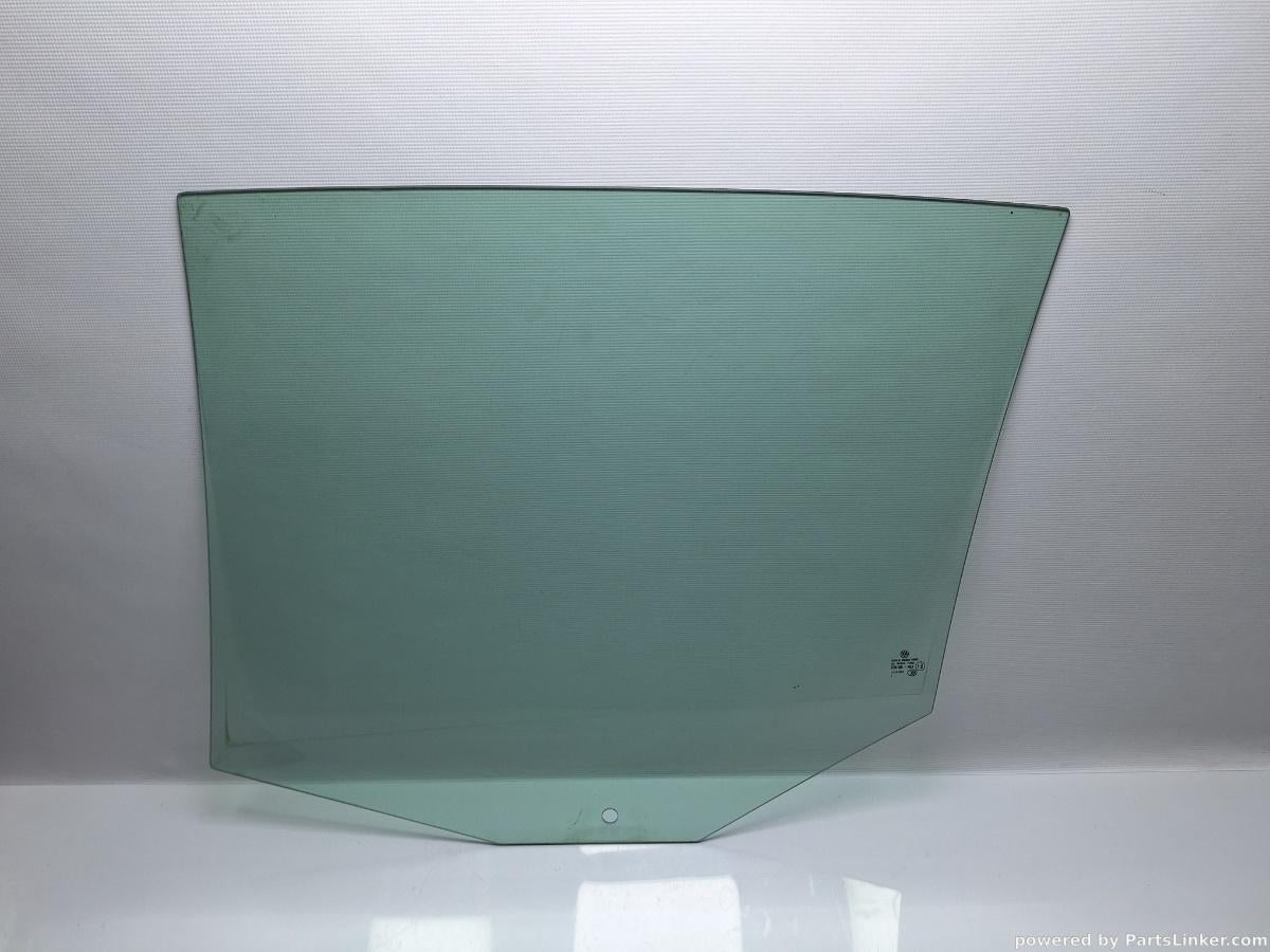 Geam usa dreapta spate VOLKSWAGEN GOLF V (1K1) [ 2003 - 2009 ] TDI (BKC, BLS, BXE) 77KW|105HP OEM 1K6845026B