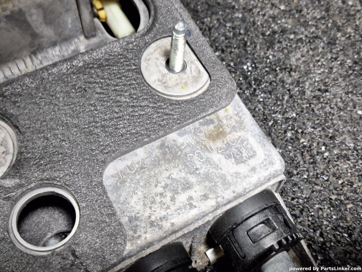 Timonerie VOLKSWAGEN GOLF V (1K1) [ 2003 - 2009 ] TDI (BKC, BLS, BXE) 77KW|105HP OEM 1K0711061B