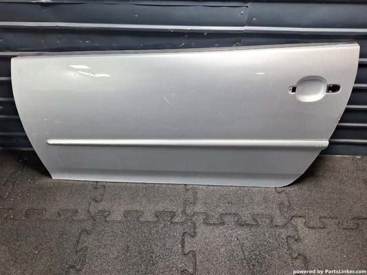 Fata de usa exterioara Stanga VOLKSWAGEN GOLF V (1K1) [ 2003 - 2009 ] TDI 16V (BKD) 103KW|140HP 1K3831106J