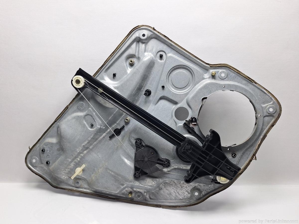 Macara geam dreapta spate VOLKSWAGEN GOLF IV (1J1) [ 1997 - 2007 ] TDI (ATD, AXR) 74KW|101HP OEM 1J4839730G