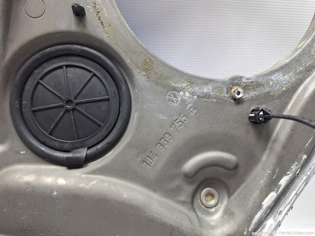 Macara geam stanga spate VOLKSWAGEN GOLF IV (1J1) [ 1997 - 2007 ] TDI (ATD, AXR) 74KW|101HP OEM 1J4838755E