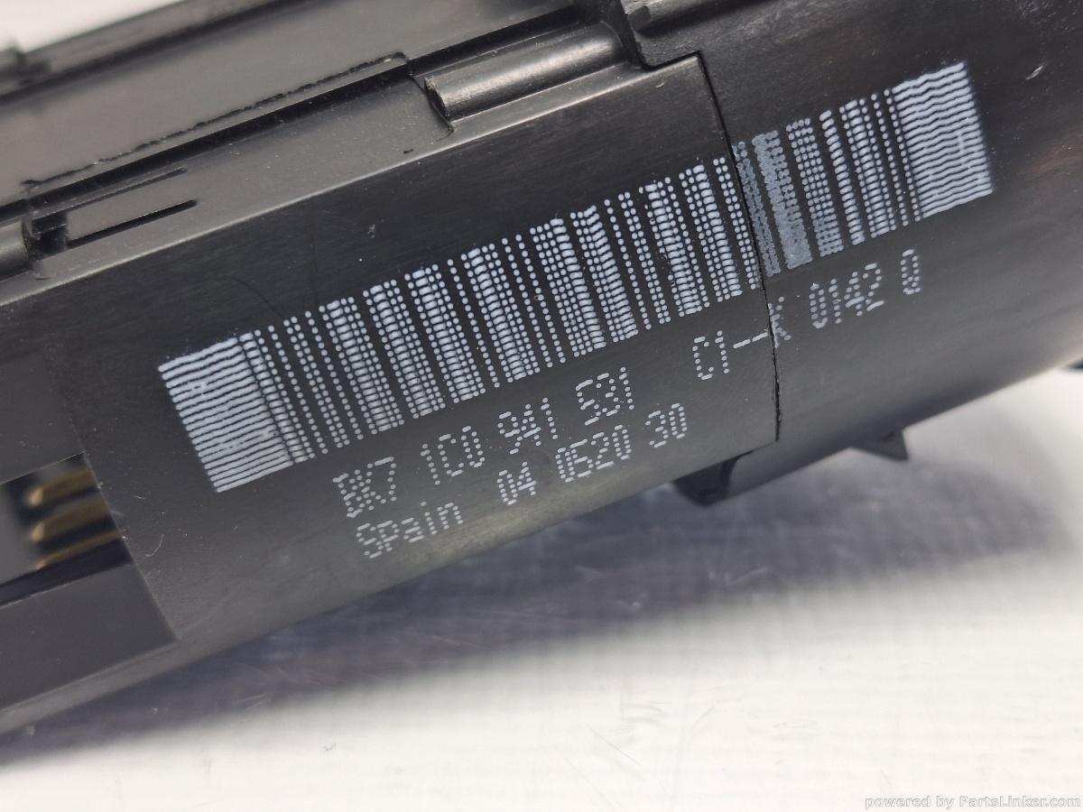 Bloc lumini VOLKSWAGEN GOLF IV (1J1) [ 1997 - 2007 ] TDI (ATD, AXR) 74KW|101HP OEM 1C0941531