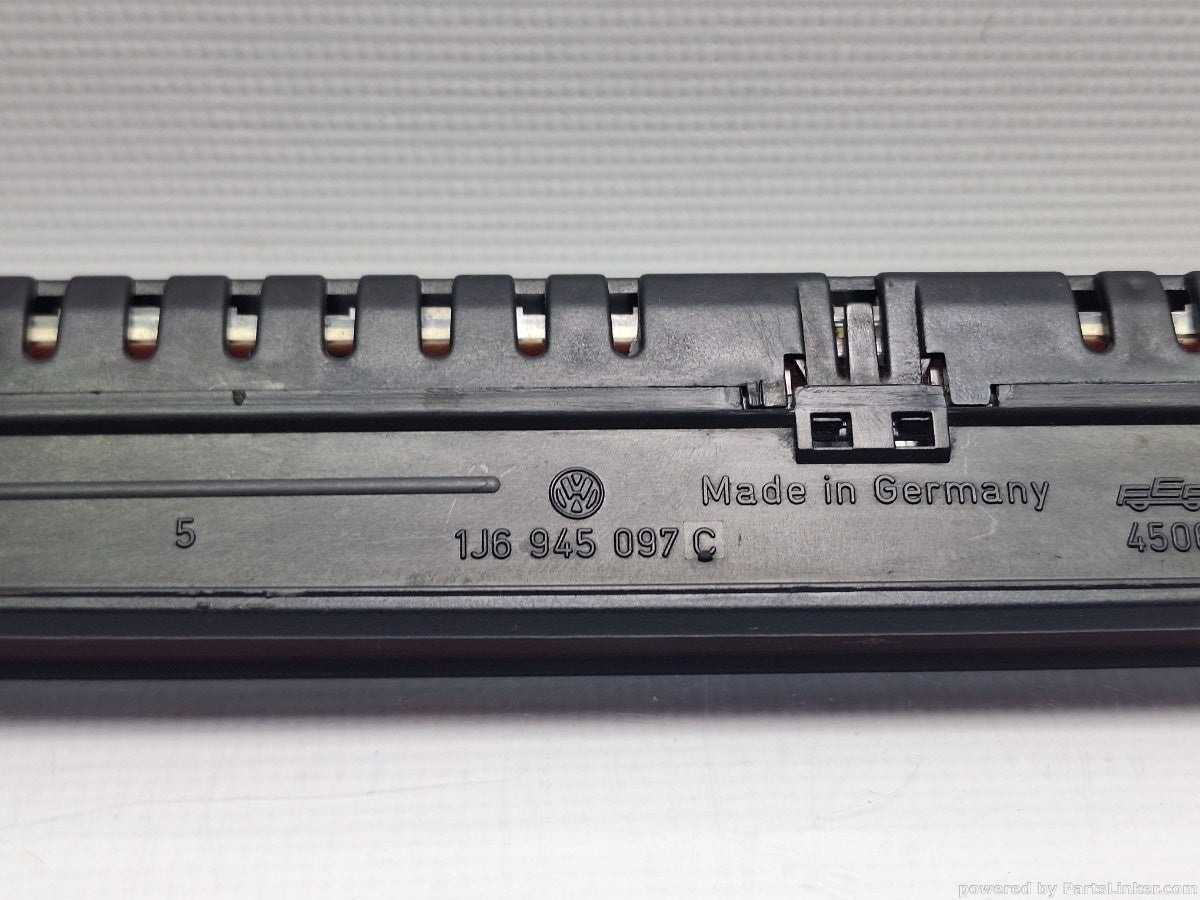 Stop luneta VOLKSWAGEN GOLF IV (1J1) [ 1997 - 2007 ] TDI (ATD, AXR) 74KW|101HP 1J6945097C