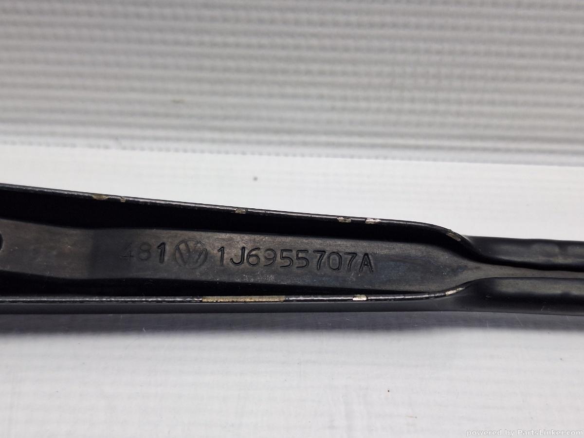 Brat stergator luneta VOLKSWAGEN GOLF IV (1J1) [ 1997 - 2007 ] TDI (ATD, AXR) 74KW|101HP OEM 1J6955707A