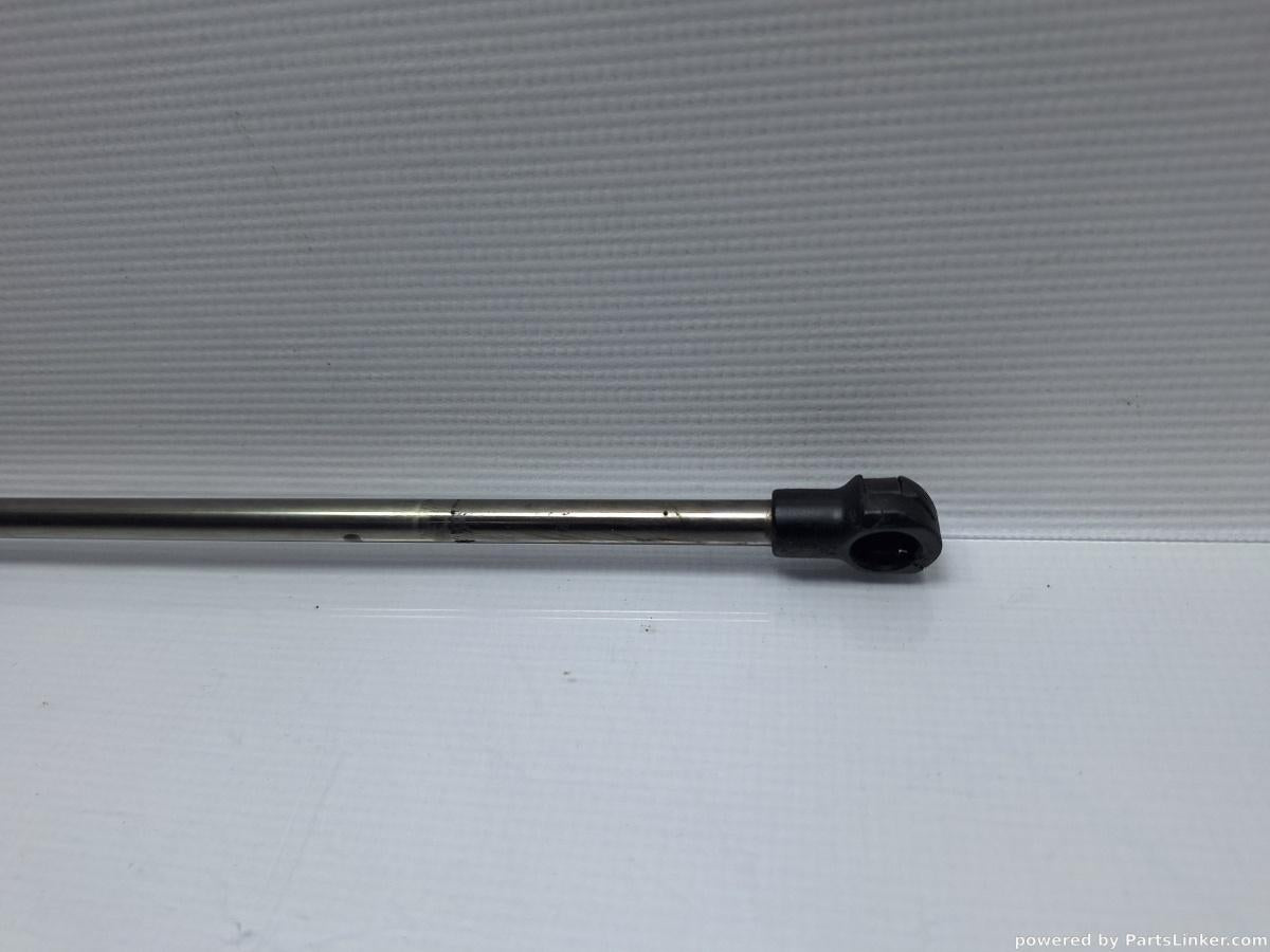 Amortizor capota VOLKSWAGEN GOLF IV (1J1) [ 1997 - 2007 ] TDI (ATD, AXR) 74KW|101HP OEM 1J0823359D