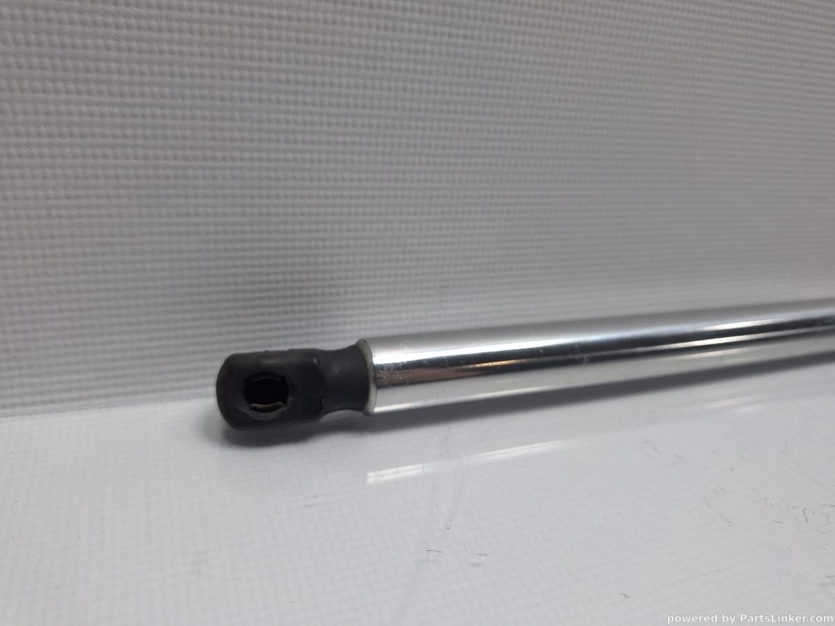 Amortizor capota VOLKSWAGEN GOLF IV (1J1) [ 1997 - 2007 ] TDI (ATD, AXR) 74KW|101HP OEM 1J0823359D