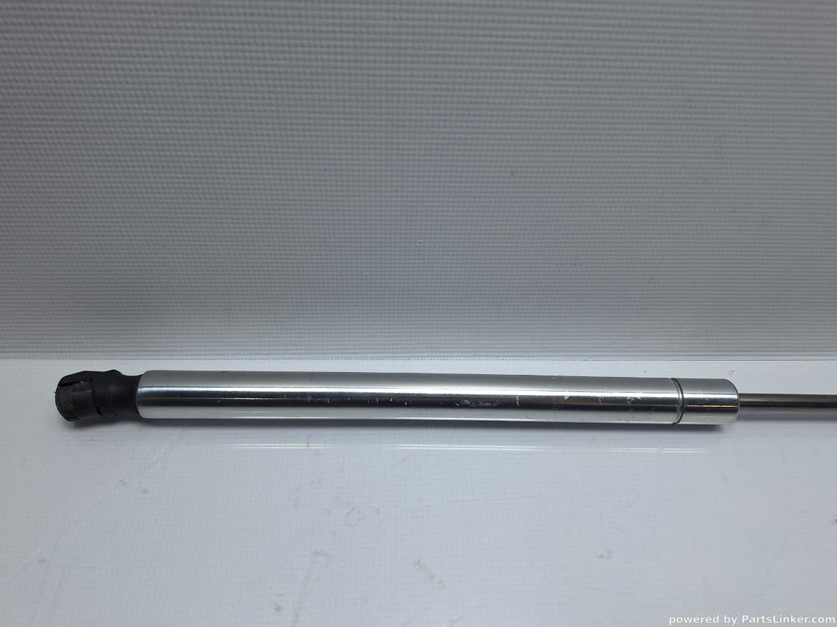 Amortizor capota VOLKSWAGEN GOLF IV (1J1) [ 1997 - 2007 ] TDI (ATD, AXR) 74KW|101HP OEM 1J0823359D