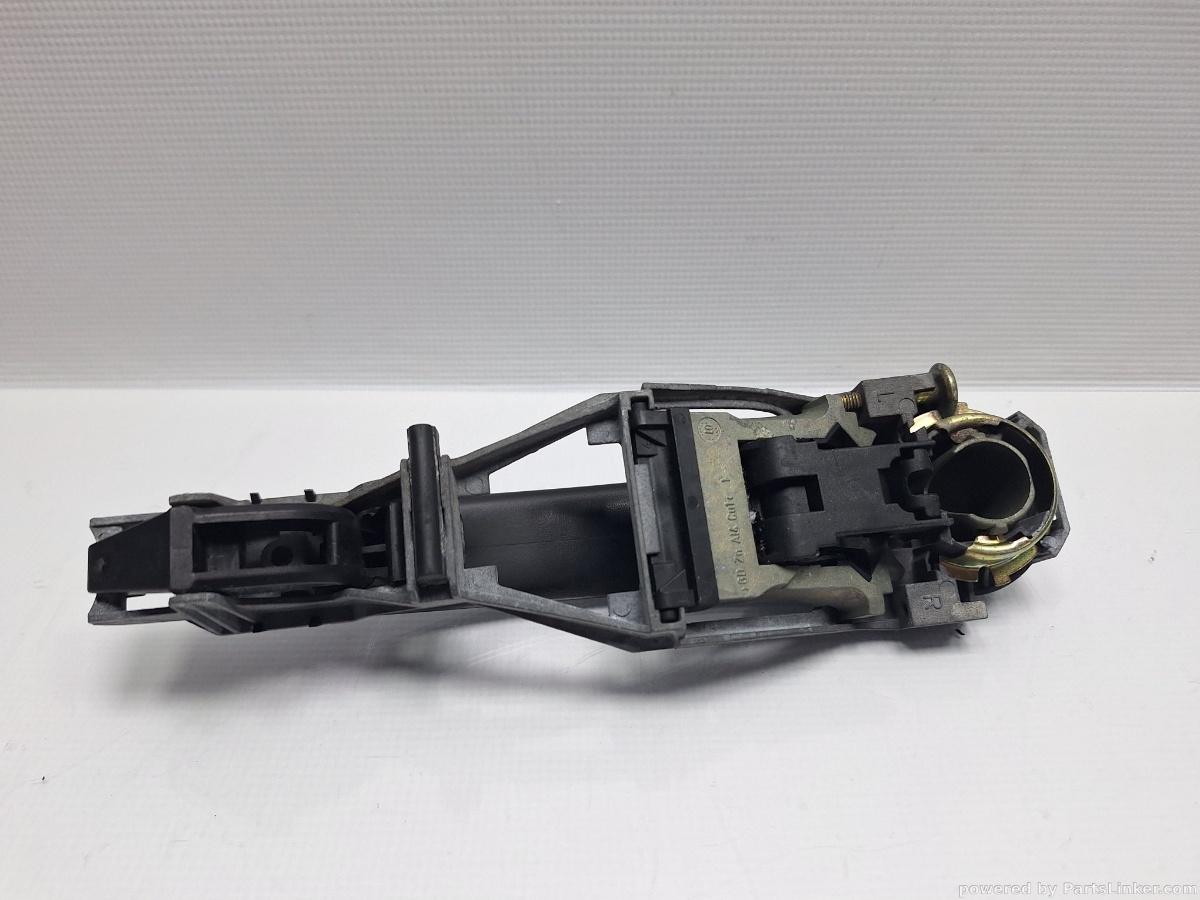 Maner usa Stanga VOLKSWAGEN GOLF IV (1J1) [ 1997 - 2007 ] TDI (ATD, AXR) 74KW|101HP OEM 3B0837885