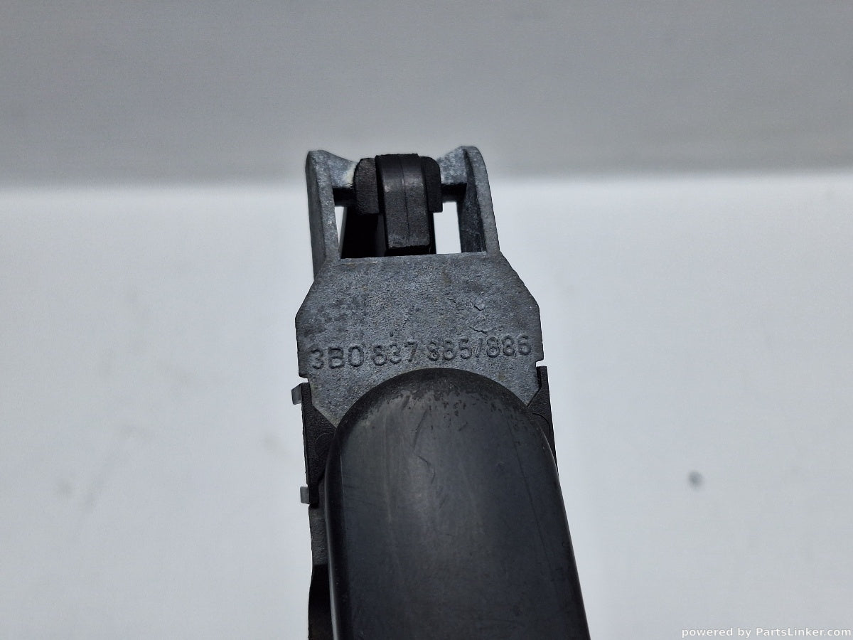 Maner usa Stanga VOLKSWAGEN GOLF IV (1J1) [ 1997 - 2007 ] TDI (ATD, AXR) 74KW|101HP 3B0837885