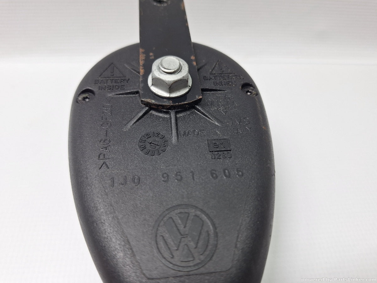 Goarna alarma VOLKSWAGEN GOLF IV (1J1) [ 1997 - 2007 ] TDI (ATD, AXR) 74KW|101HP 1J0951605