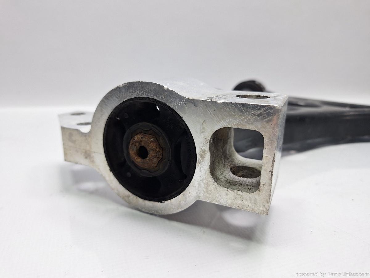 Brat bascula roata dreapta fata VOLKSWAGEN GOLF VI (5K1) [ 2008 - 2013 ] TDI (CBDC, CLCA) 81KW|110HP OEM 1K0407166A