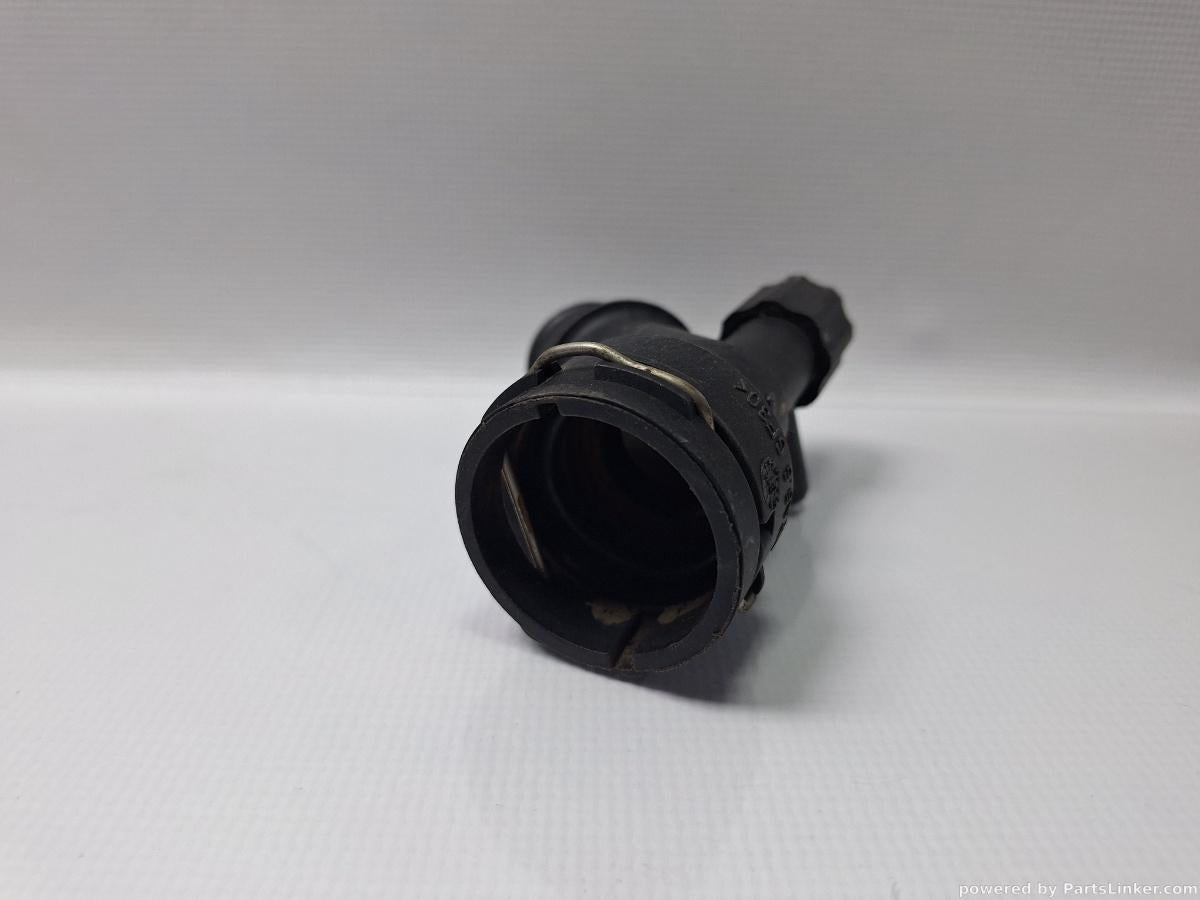 Flansa furtun apa VOLKSWAGEN GOLF IV (1J1) [ 1997 - 2007 ] TDI (ATD, AXR) 74KW|101HP OEM 1J0121619A