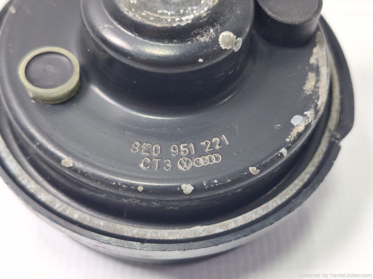 Claxon joase AUDI A4 II (8E2, B6) [ 2000 - 2005 ] 2.0 (ALT) 96KW|130HP 8E0951221