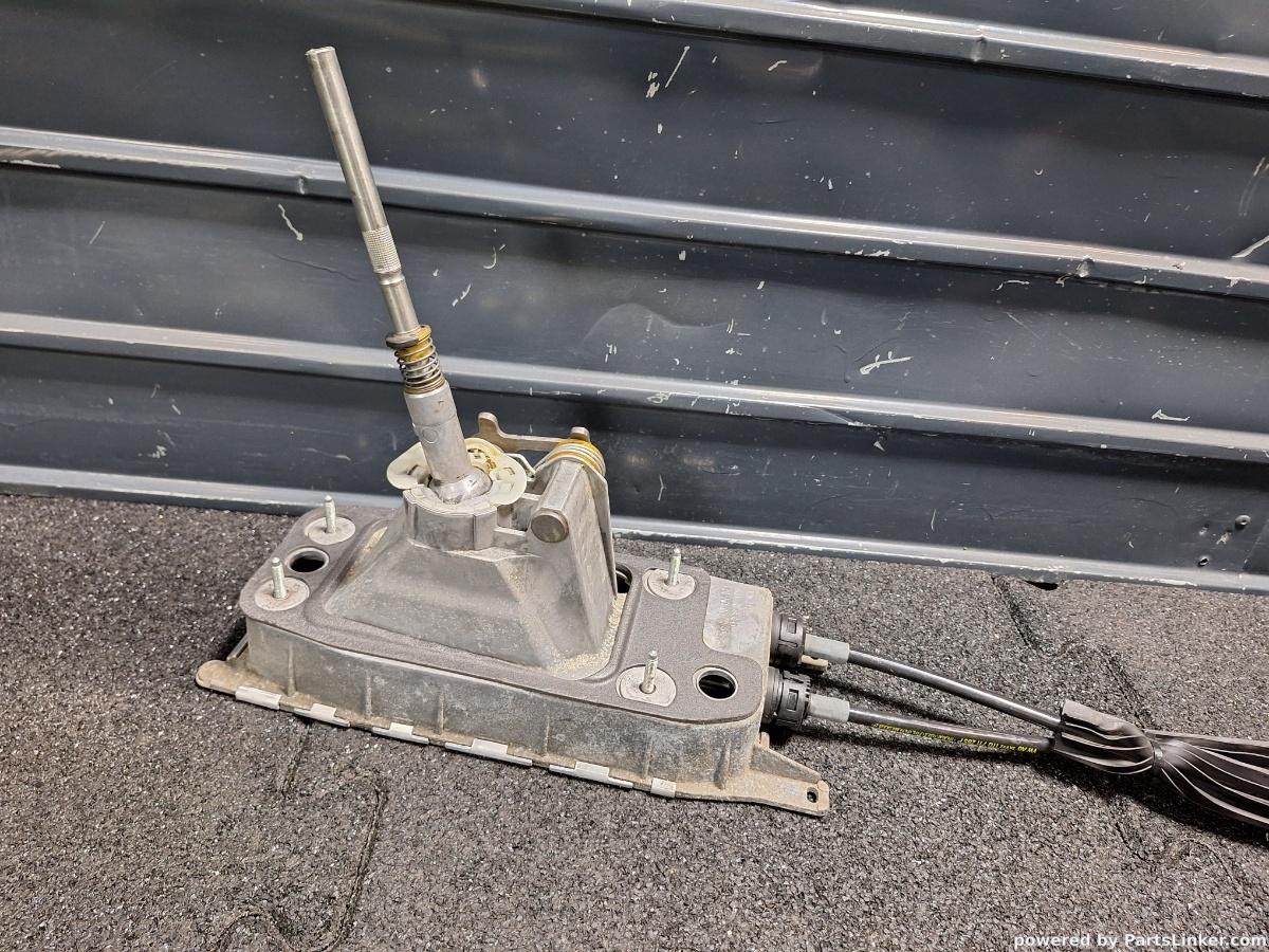 Timonerie VOLKSWAGEN CADDY III Estate (2KB, 2KJ, 2CB, 2CJ) [ 2004 - 2015 ] TDI (BJB, BLS) 77KW|105HP OEM 1K0711061B , 1K0711789G