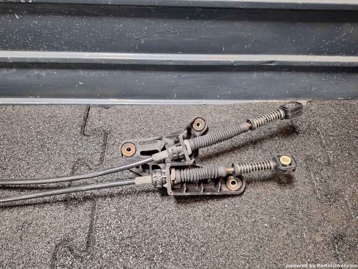 Timonerie VOLKSWAGEN CADDY III Estate (2KB, 2KJ, 2CB, 2CJ) [ 2004 - 2015 ] TDI (BJB, BLS) 77KW|105HP OEM 1K0711061B , 1K0711789G
