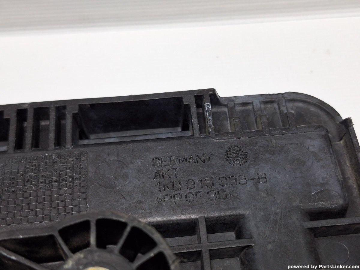 Suport baterie auto VOLKSWAGEN CADDY III Estate (2KB, 2KJ, 2CB, 2CJ) [ 2004 - 2015 ] TDI (BJB, BLS) 77KW|105HP 1K0915333B