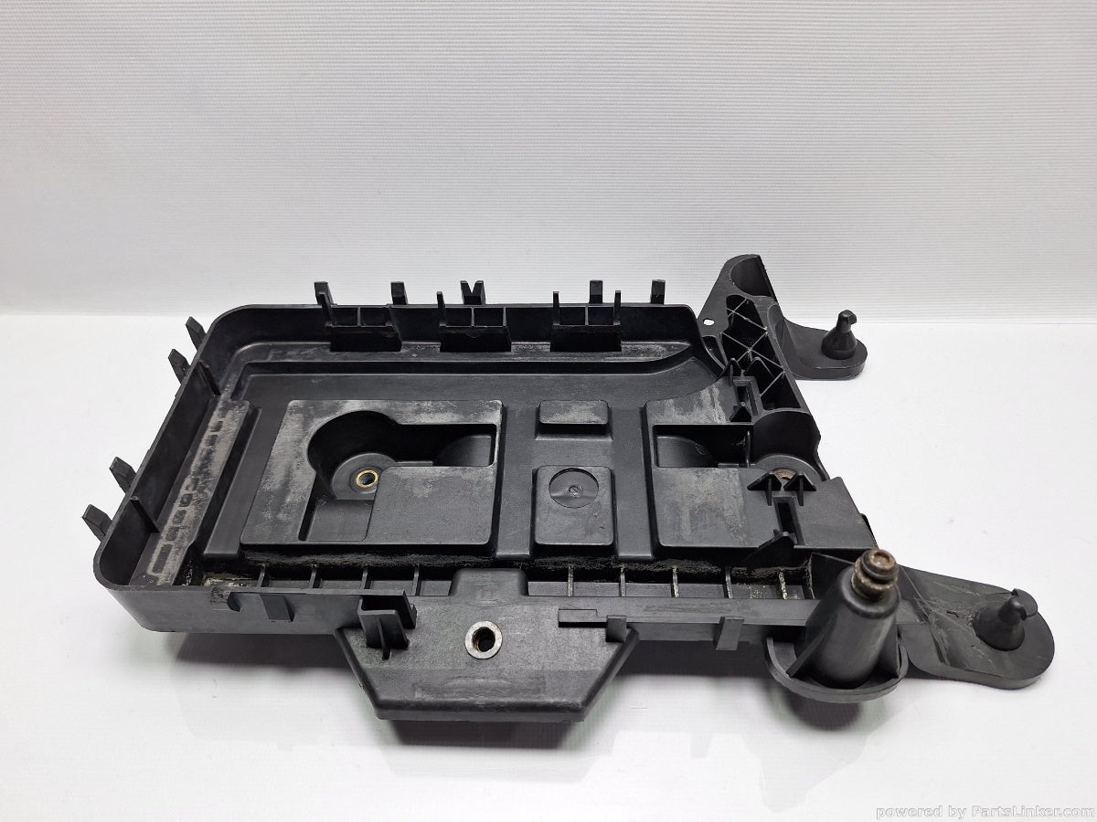 Suport baterie auto VOLKSWAGEN CADDY III Estate (2KB, 2KJ, 2CB, 2CJ) [ 2004 - 2015 ] TDI (BJB, BLS) 77KW|105HP 1K0915333B