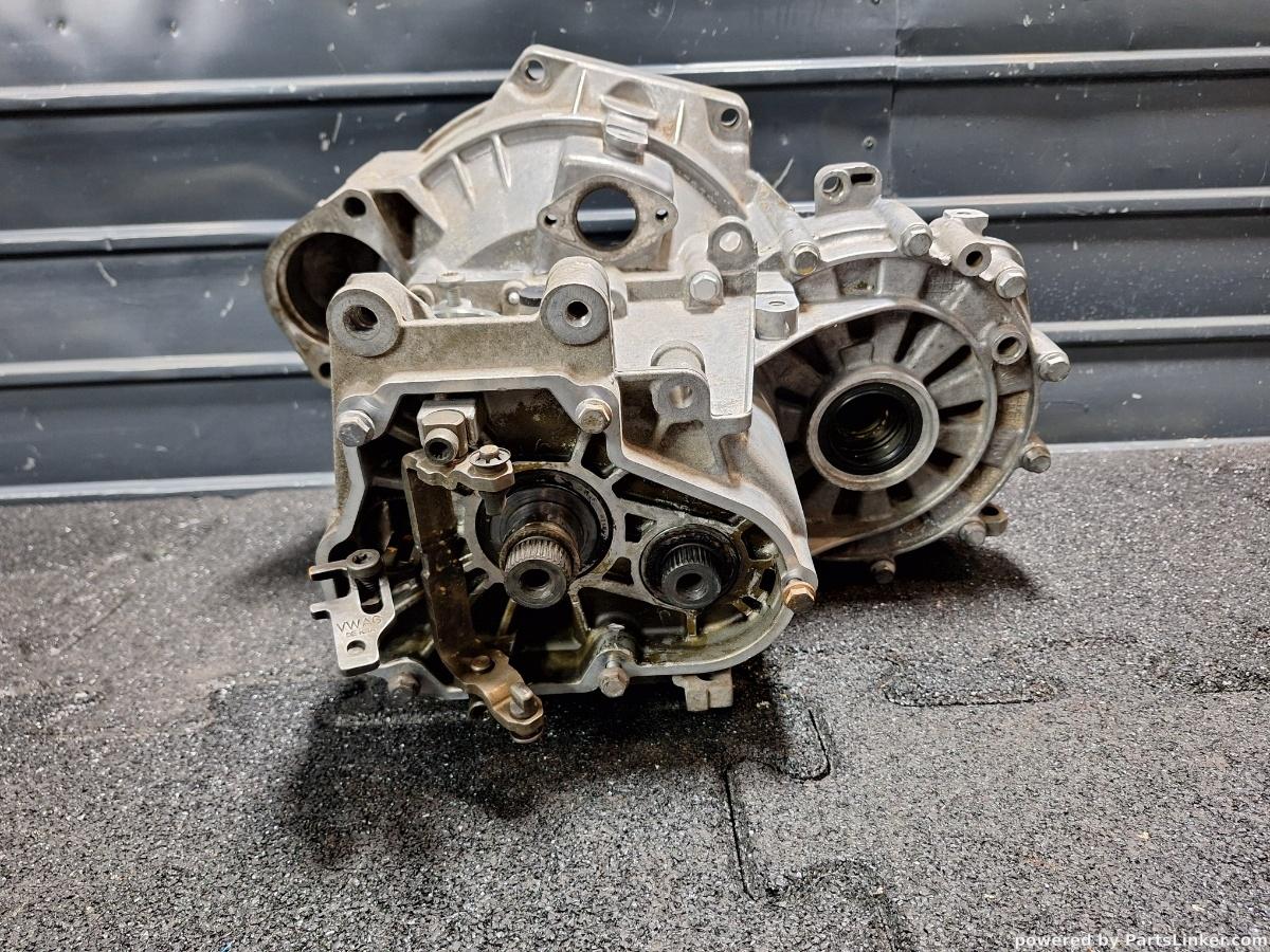 Cutie de viteze defecta VOLKSWAGEN PASSAT Variant (3C5) [ 2005 - 2011 ] TDI (CBDC) 81KW|110HP OEM KJF