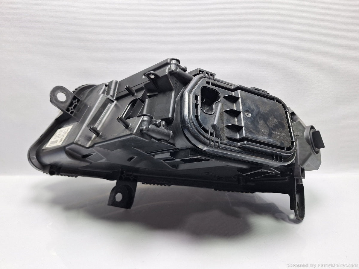 Far halogen dreapta AUDI A6 III Avant (4F5, C6) [ 2005 - 2011 ] TDI (BLB, BRE) 103KW|140HP 4F0941004C