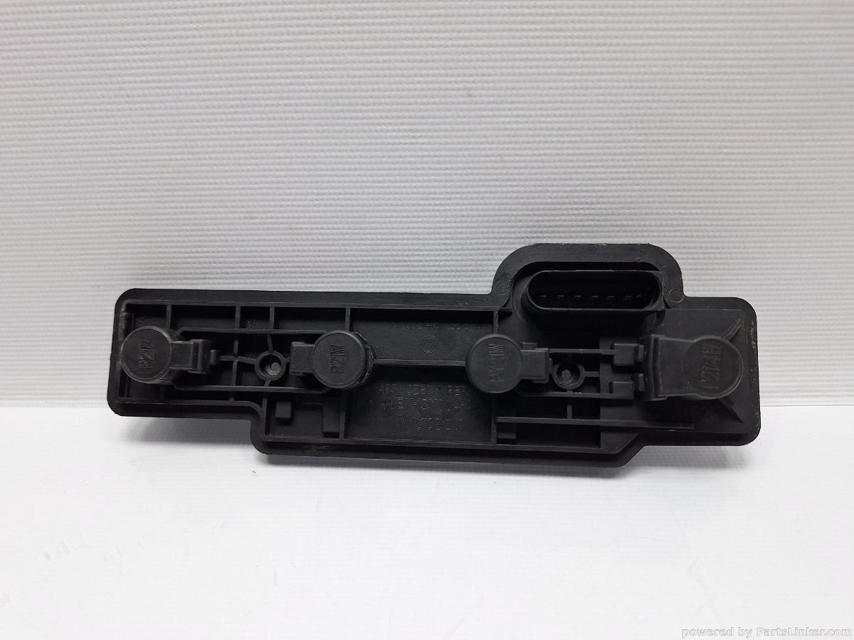 Soclu strop dreapta VOLKSWAGEN CADDY III Estate (2KB, 2KJ, 2CB, 2CJ) [ 2004 - 2015 ] TDI (BJB, BLS) 77KW|105HP 2K0945258A