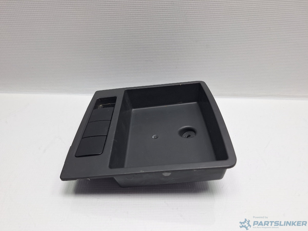 Ornament consola centrală VOLKSWAGEN CADDY III Estate (2KB, 2KJ, 2CB, 2CJ) [ 2004 - 2015 ] TDI (BJB, BLS) 77KW|105HP 2K5863284