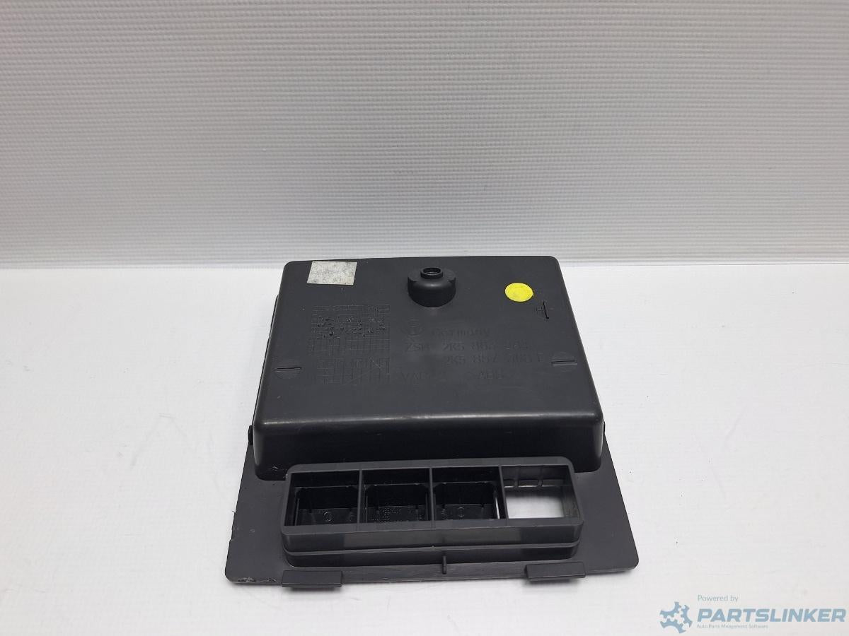 Ornament consola centrala VOLKSWAGEN CADDY III Estate (2KB, 2KJ, 2CB, 2CJ) [ 2004 - 2015 ] TDI (BJB, BLS) 77KW|105HP OEM 2K5863284
