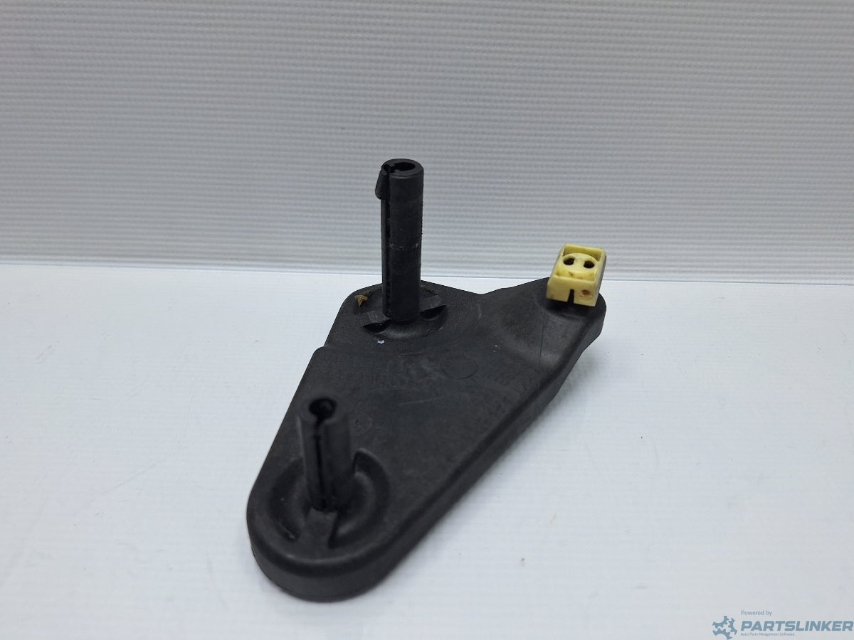 Pargie sufe timonerie VOLKSWAGEN CADDY III Estate (2KB, 2KJ, 2CB, 2CJ) [ 2004 - 2015 ] TDI (BJB, BLS) 77KW|105HP 1K0711202E