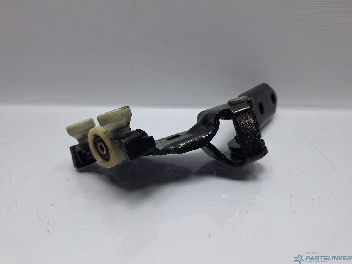 Role culistanta Stanga VOLKSWAGEN CADDY III Estate (2KB, 2KJ, 2CB, 2CJ) [ 2004 - 2015 ] TDI (BJB, BLS) 77KW|105HP 2K0843335A