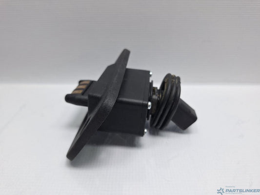 Contact culisanta dreapta VOLKSWAGEN CADDY III Estate (2KB, 2KJ, 2CB, 2CJ) [ 2004 - 2015 ] TDI (BJB, BLS) 77KW|105HP OEM 2K5907438