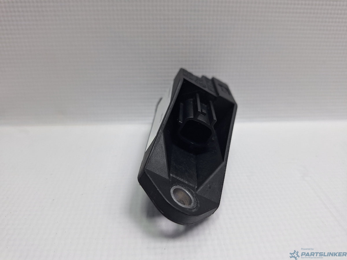 Senzor impact airbag VOLKSWAGEN CADDY III Estate (2KB, 2KJ, 2CB, 2CJ) [ 2004 - 2015 ] TDI (BJB, BLS) 77KW|105HP 6Q0909606K