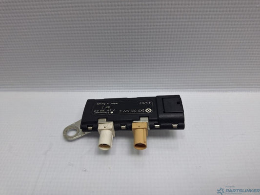 Amplificator antena VOLKSWAGEN CADDY III Estate (2KB, 2KJ, 2CB, 2CJ) [ 2004 - 2015 ] TDI (BJB, BLS) 77KW|105HP OEM 2K0035577C