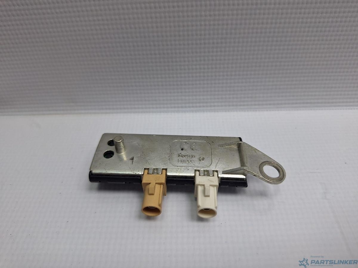 Amplificator antena VOLKSWAGEN CADDY III Estate (2KB, 2KJ, 2CB, 2CJ) [ 2004 - 2015 ] TDI (BJB, BLS) 77KW|105HP OEM 2K0035577C