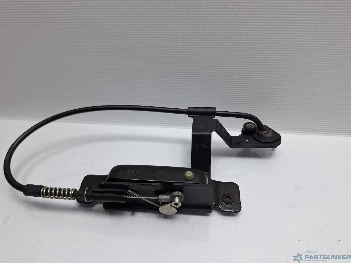 Mecanism incuietoare usita rezervor VOLKSWAGEN CADDY III Estate (2KB, 2KJ, 2CB, 2CJ) [ 2004 - 2015 ] TDI (BJB, BLS) 77KW|105HP OEM 2K0809949D